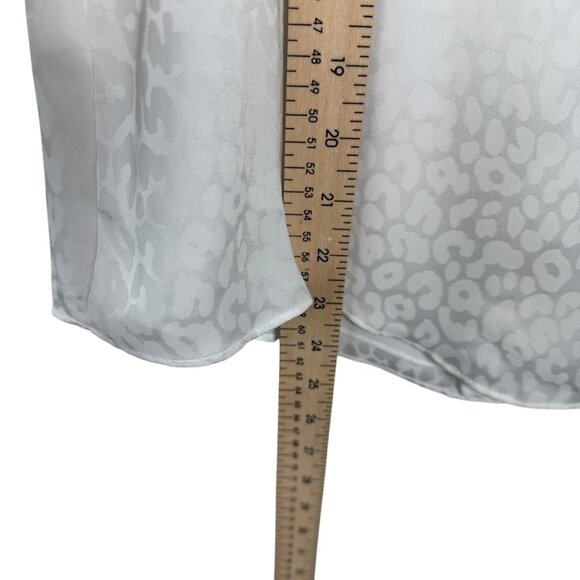 White House Black Market Top Size 2 Black White Leopard Lace Satin Mesh Classy - Picture 10 of 11